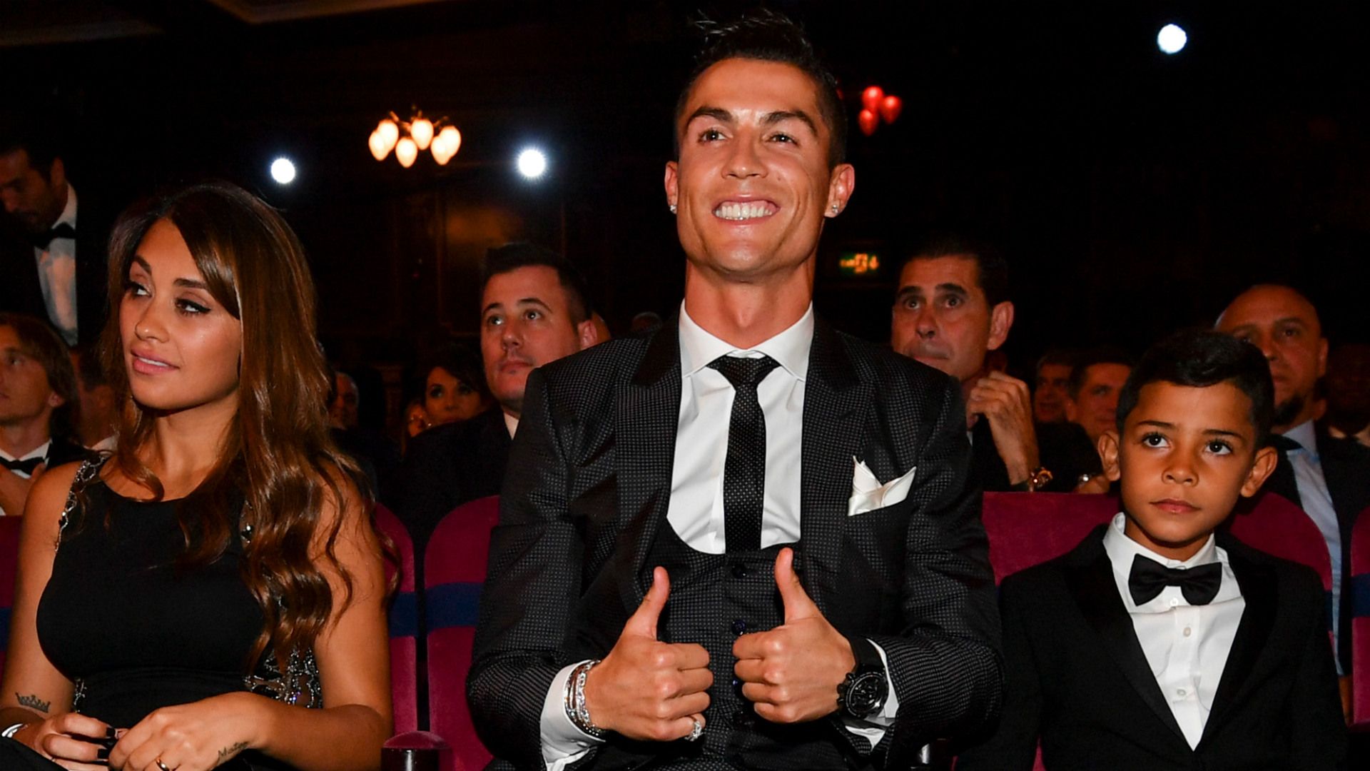 Криштиану роналду джуниор. Старший сын роналду. Сколько лет криштиану младшему 2024. Джуниор сын роналду 2022. Сколько лет криштиану младшему 2024.