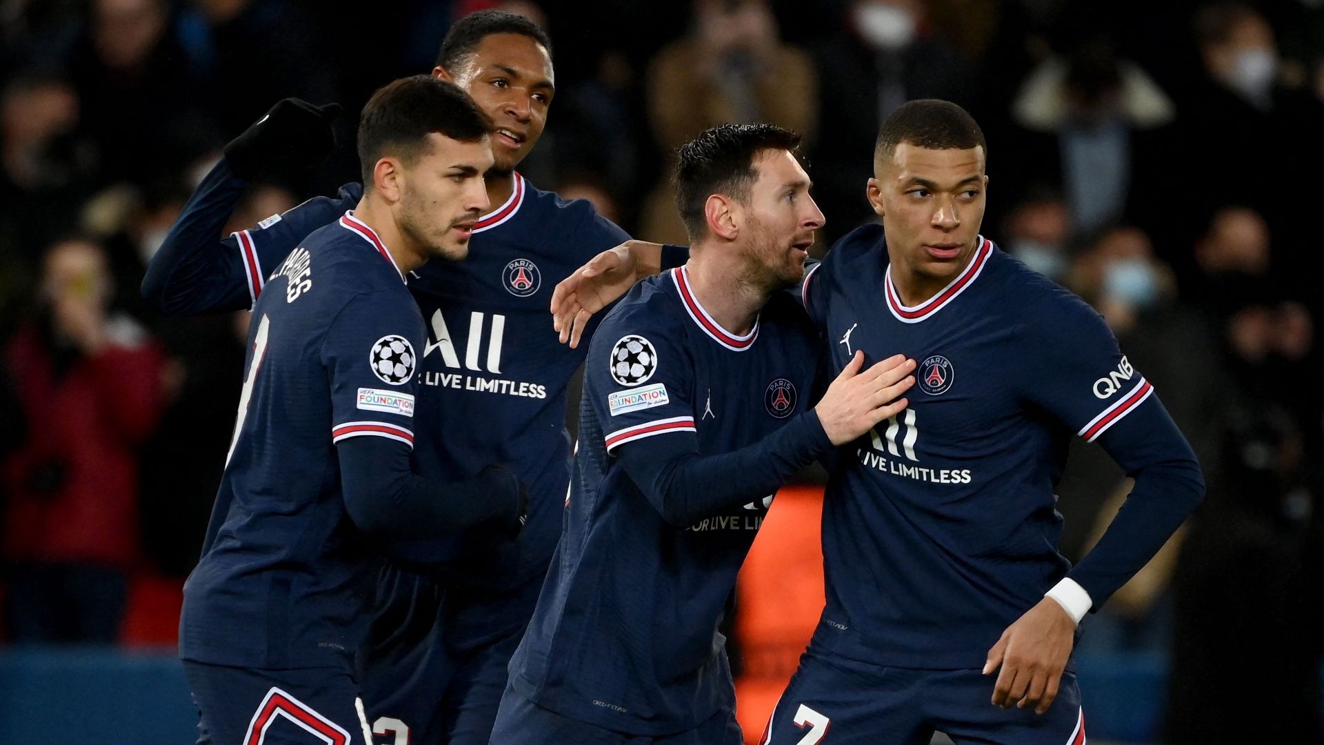 PSG celebrate Messi goal vs Club Brugge 2021-22
