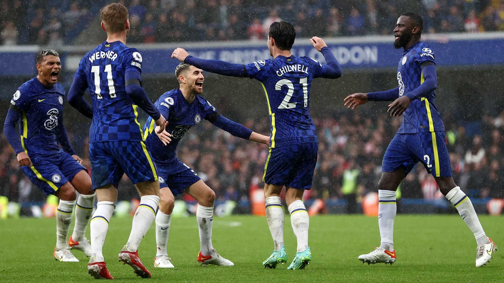 Chelsea celebrating Ben Chilwell 2021-22