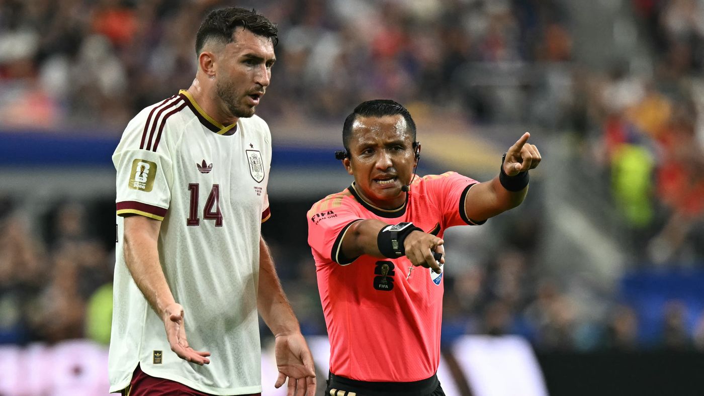 مبلغ لا يقارن بما حصل عليه النصر .. بيلباو يصدم برشلونة بسعر لابورت