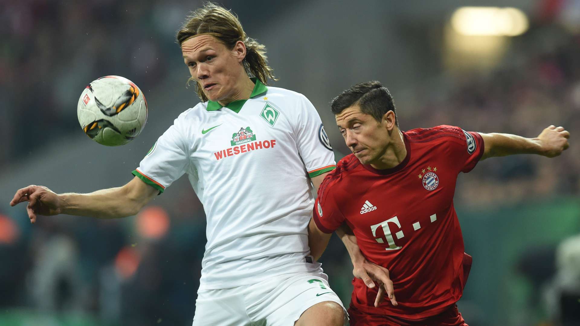 Robert Lewandowski Jannik Vestergaard FC Bayern Munchen Werder Bremen DFB Pokal 19042016