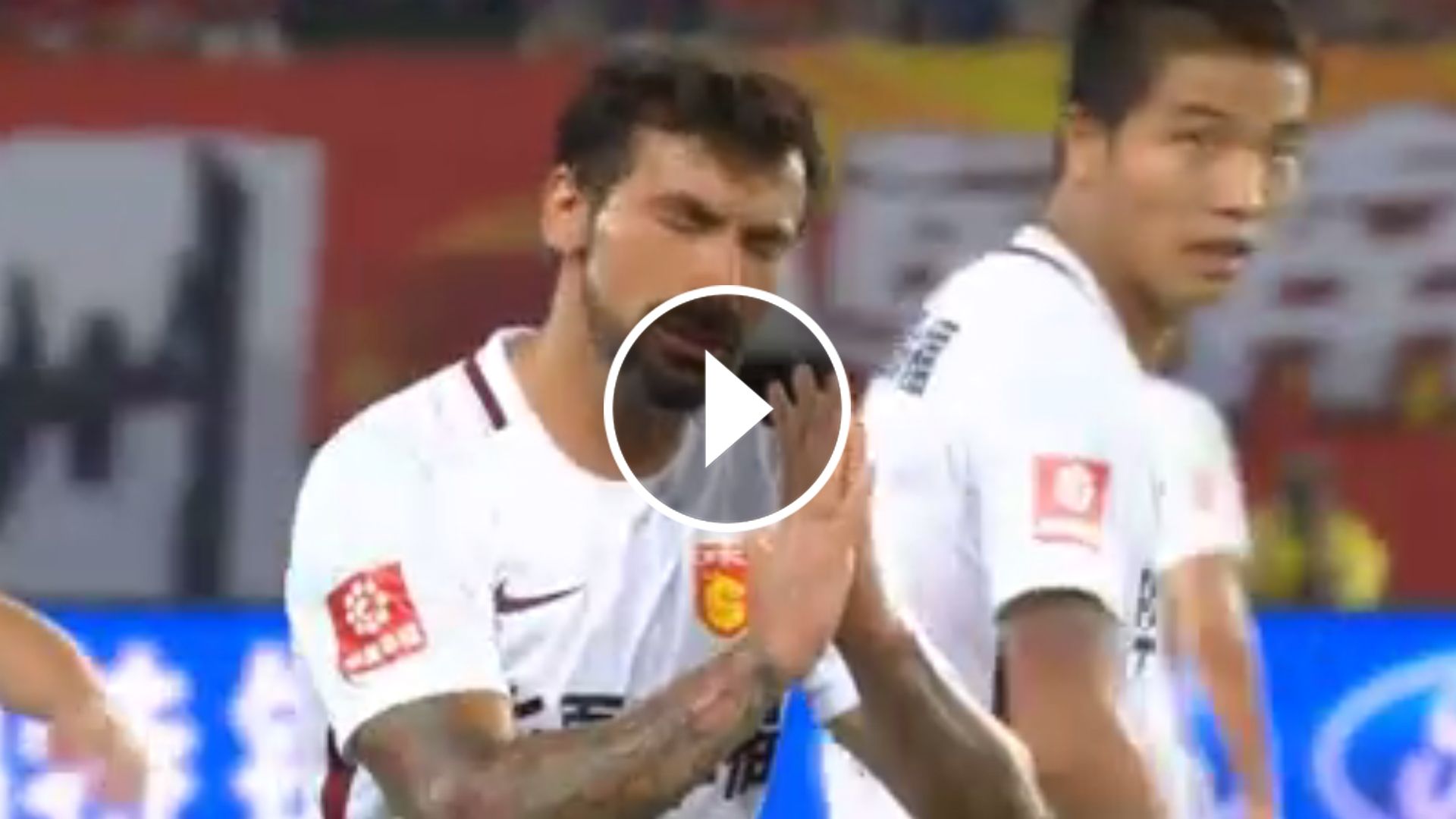 Ezequiel Lavezzi Play