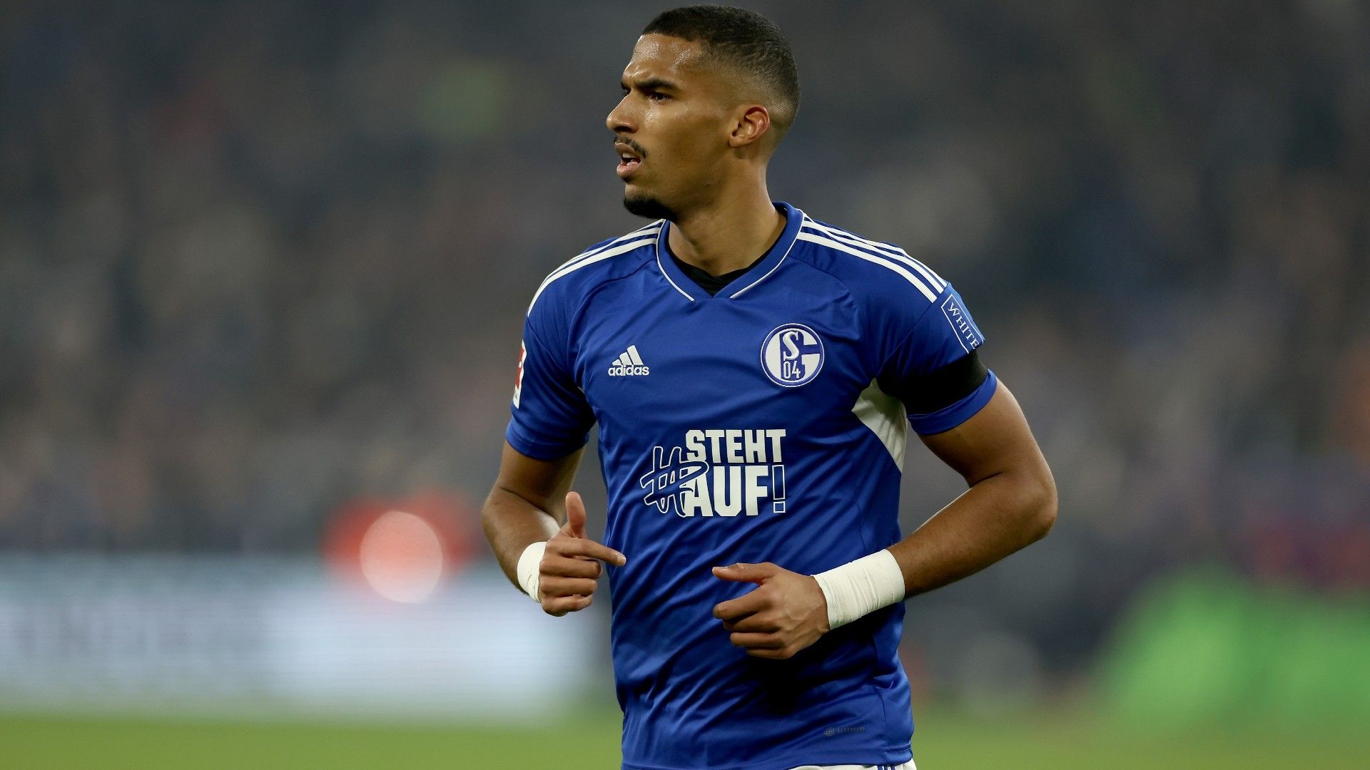 Moritz Jenz of Schalke 04