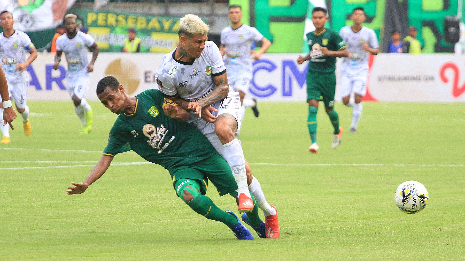 Ruben Sanadi - Persebaya & Ciro Alves -  PS Tira Persikabo