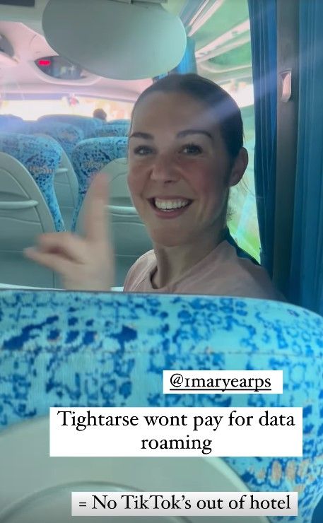 Mary Earps Chloe Kelly roaming