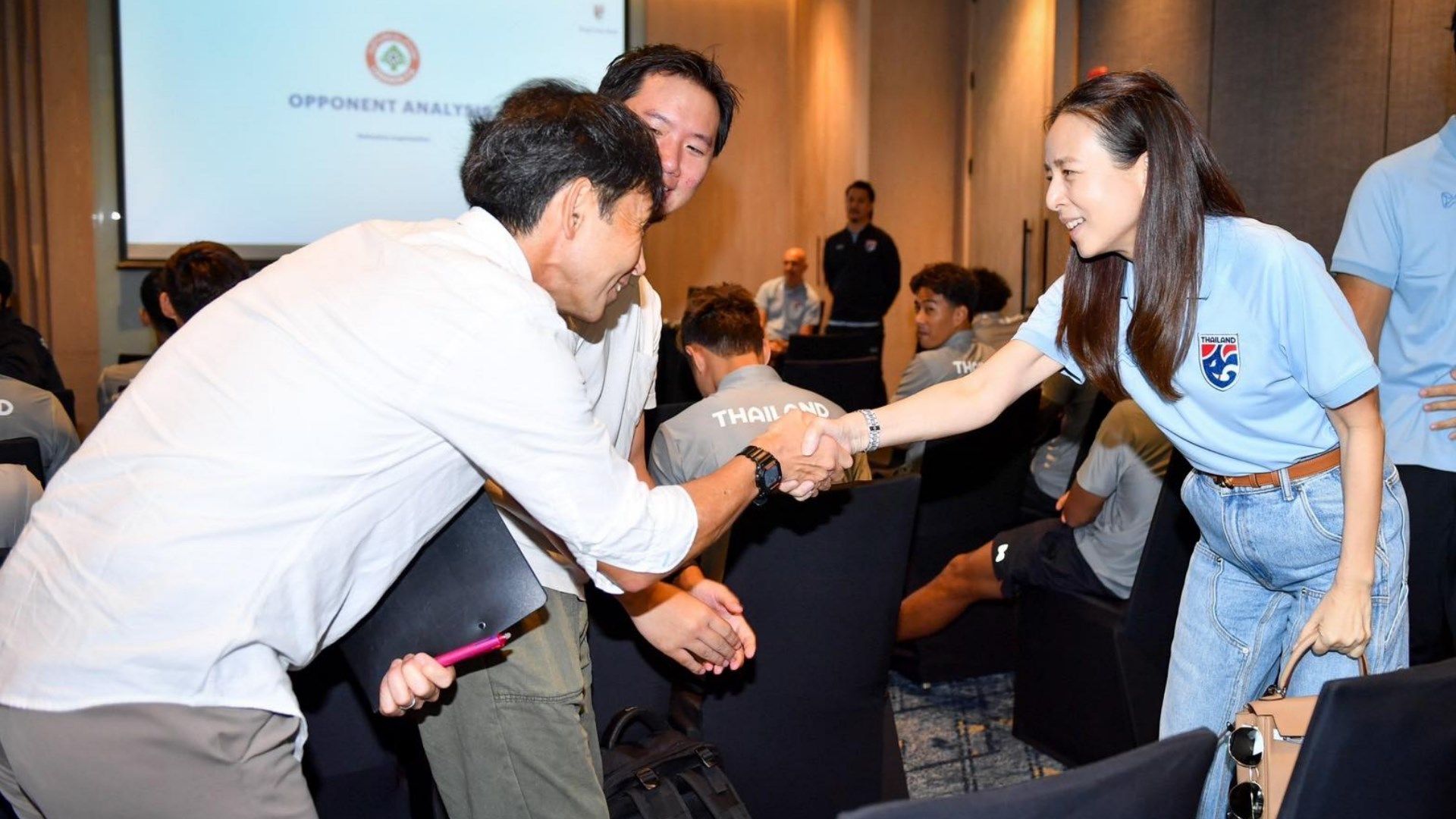 นวลพรรณ ล่ำซำ มาซาทาดะ อิชิอิ