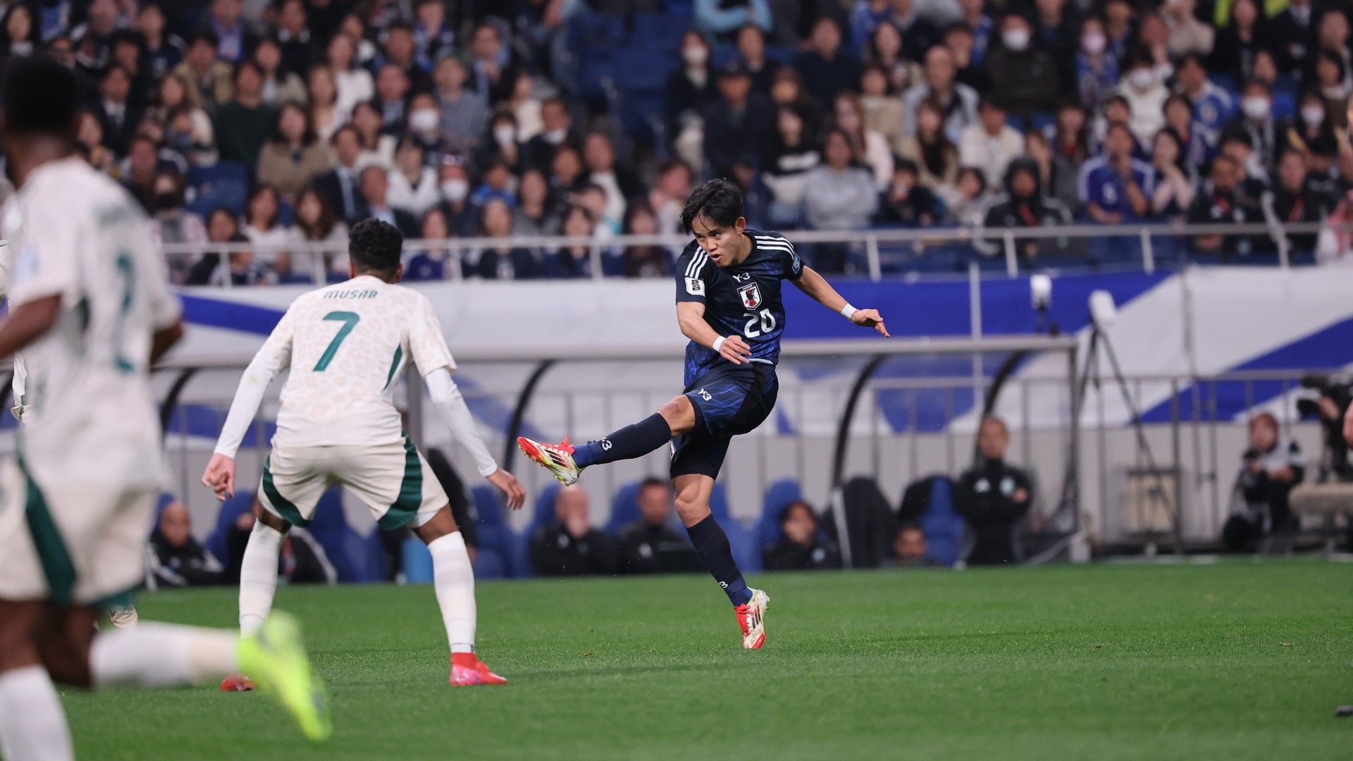 takefusa kubo-japan-shoot2-20250325