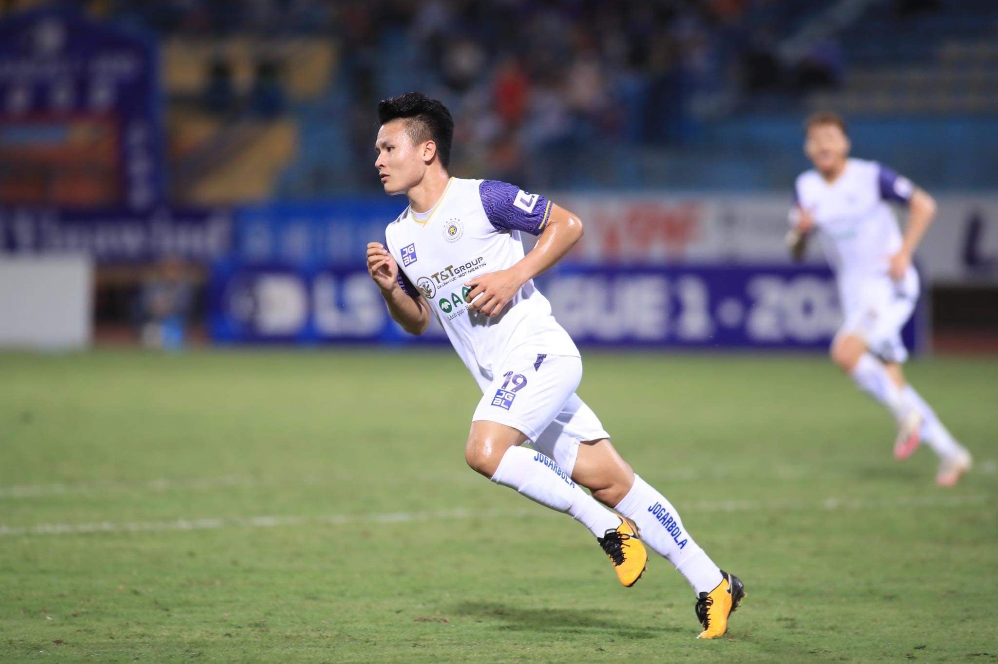 Quang Hai Hanoi FC 2422022 