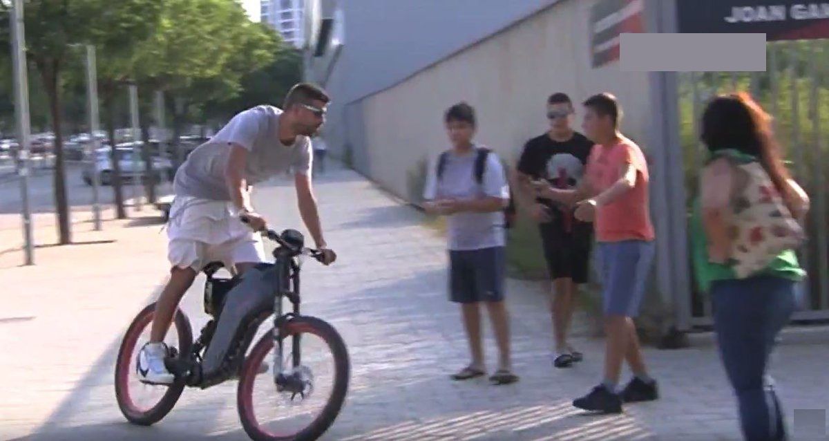 Gerard Pique bike