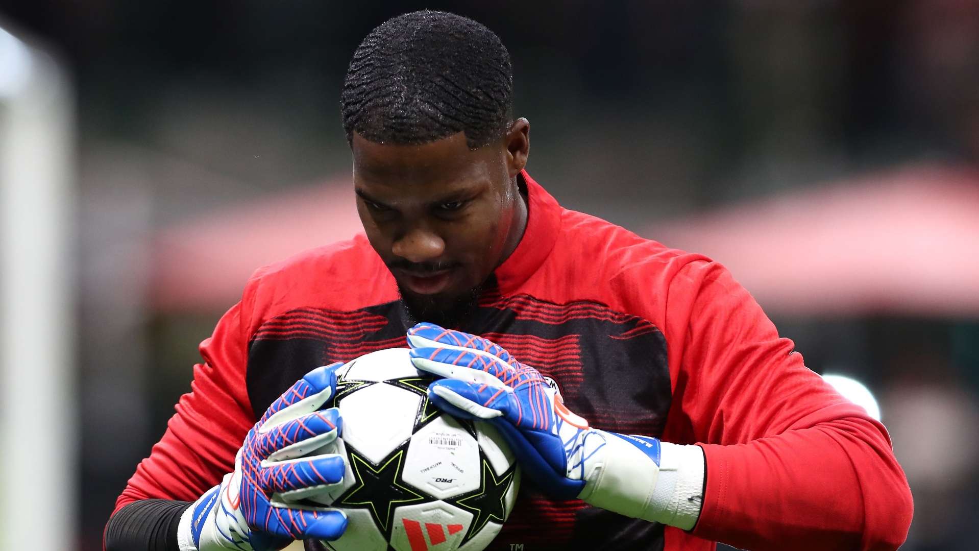 Mike Maignan Milan 2024-2025