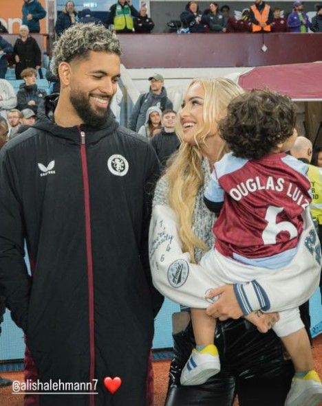 Douglas Luiz Alisha Lehmann Aston Villa Liverpool 2024