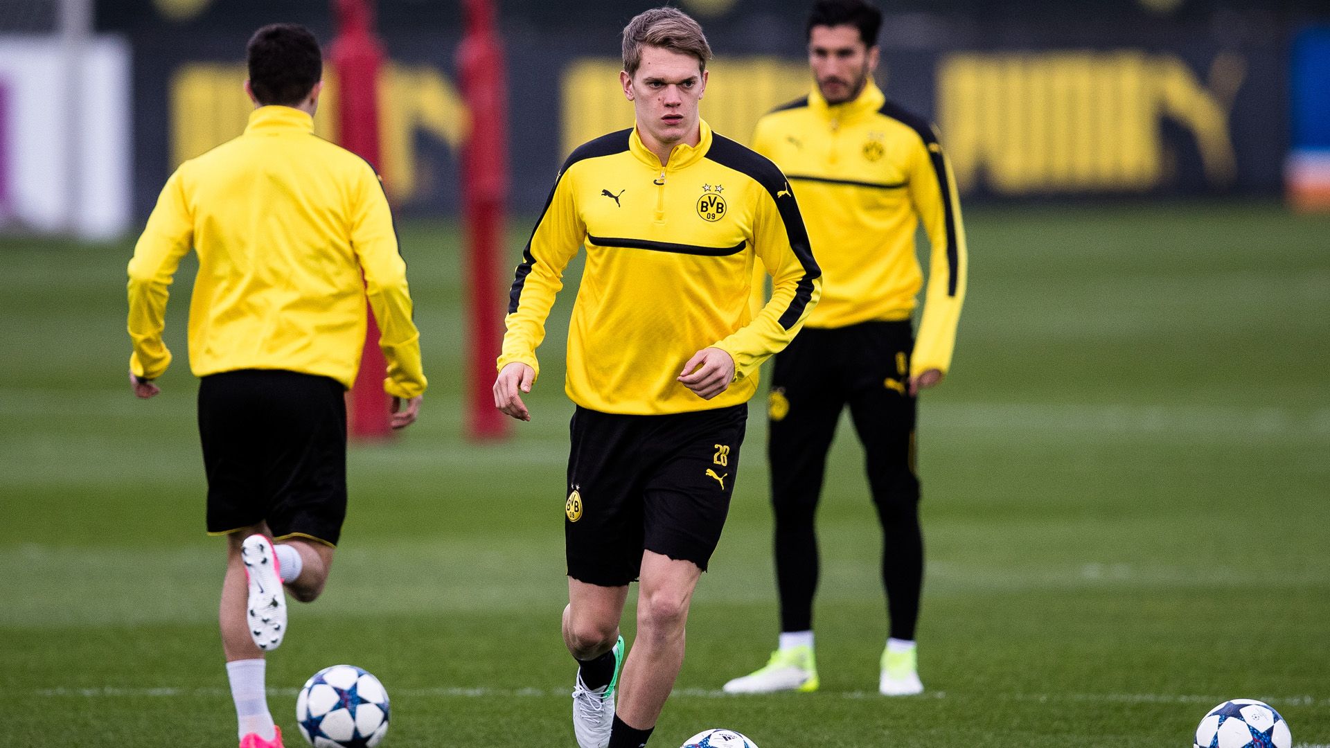 Matthias Ginter borussia dortmund bundesliga 041017