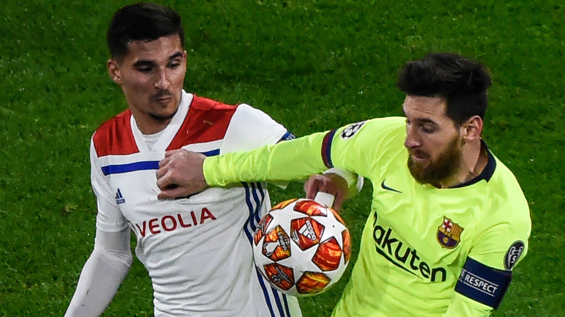 HOUSSEM AOUAR OLYMPIQUE LYON LIONEL MESSI BARCELONA CHAMPIONS LEAGUE 19022019