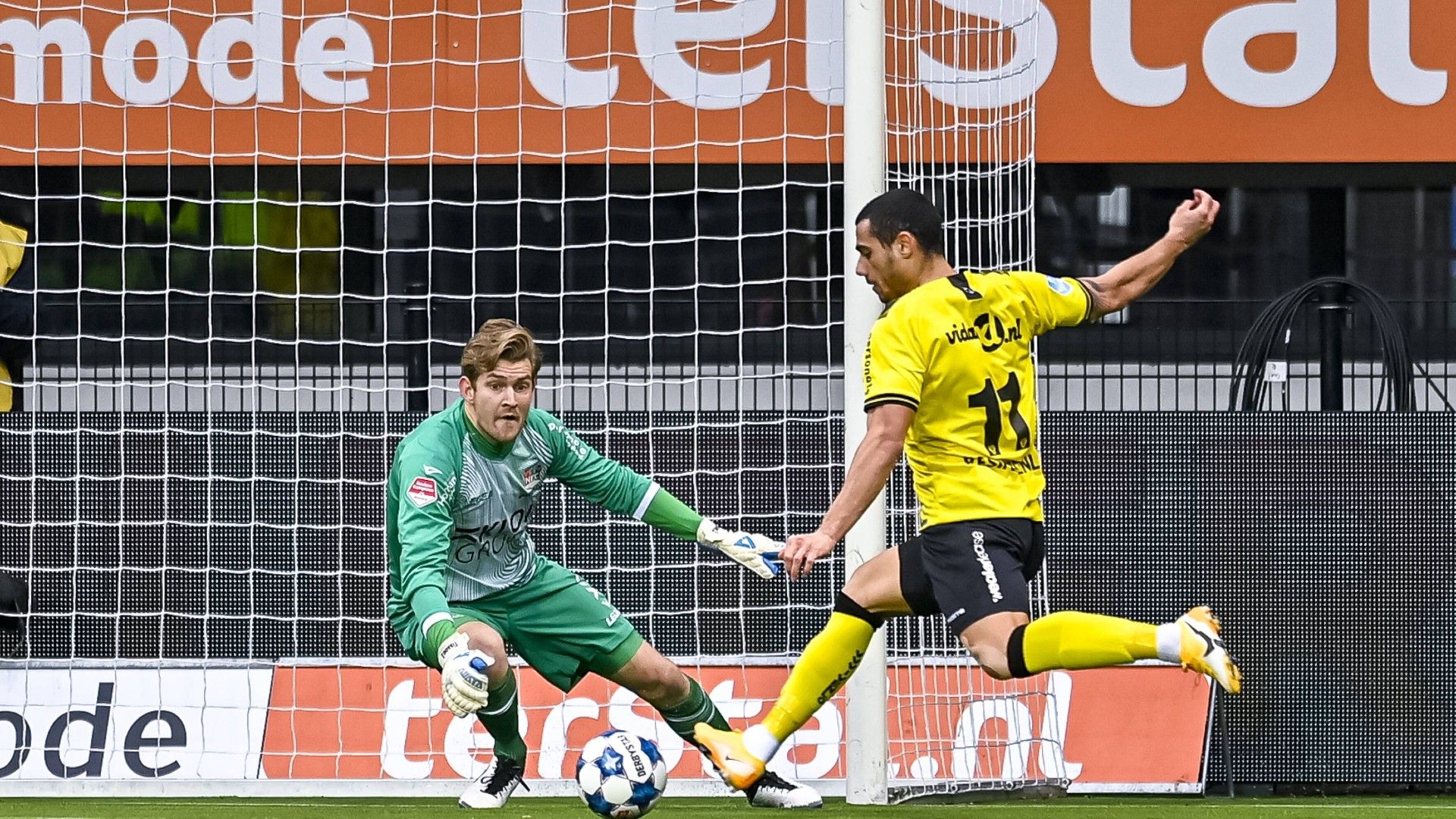 GER ONLY Giakoumakis  Venlo