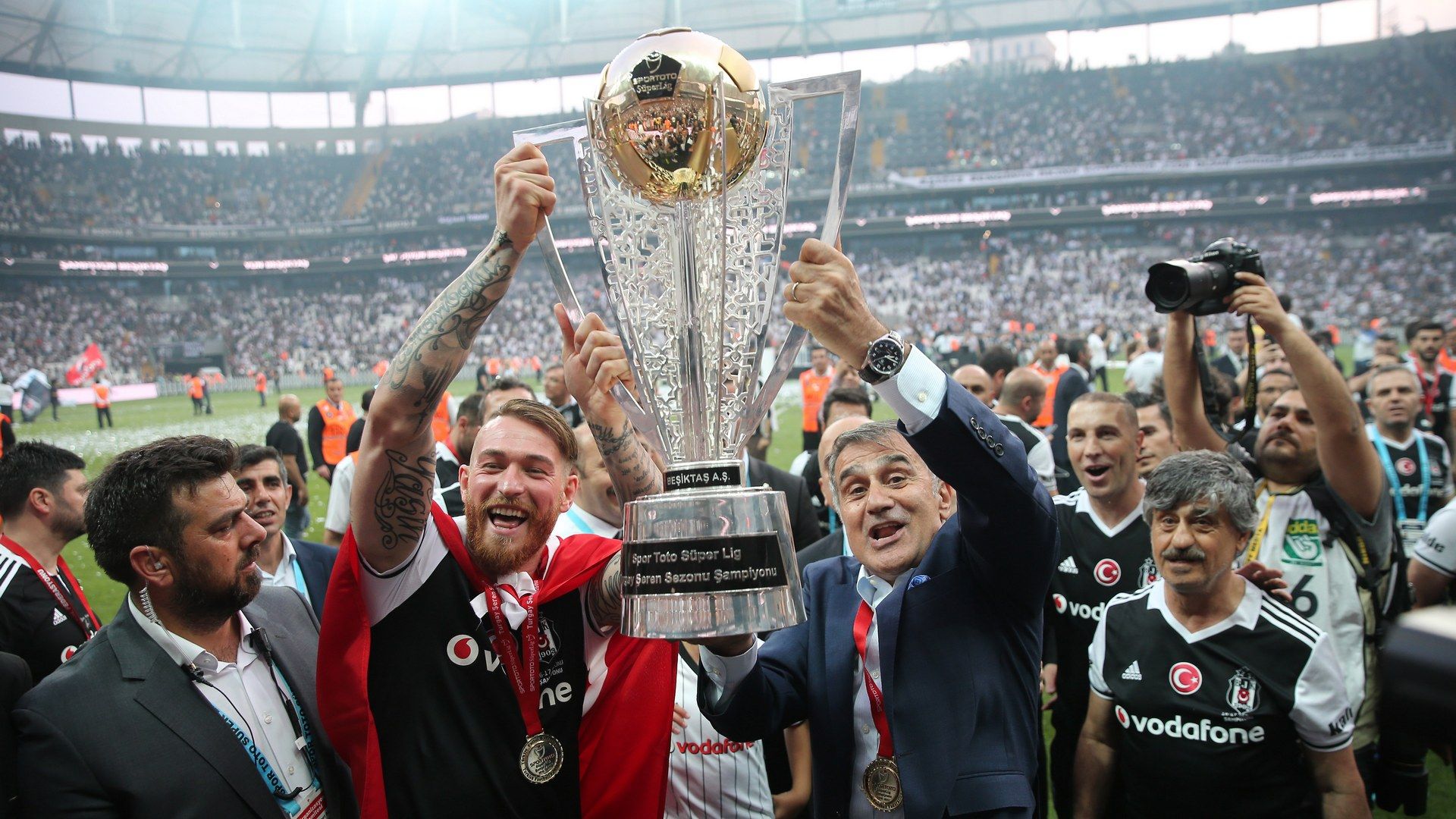 Besiktas champions celebration Senol Gunes Omer Sismanoglu