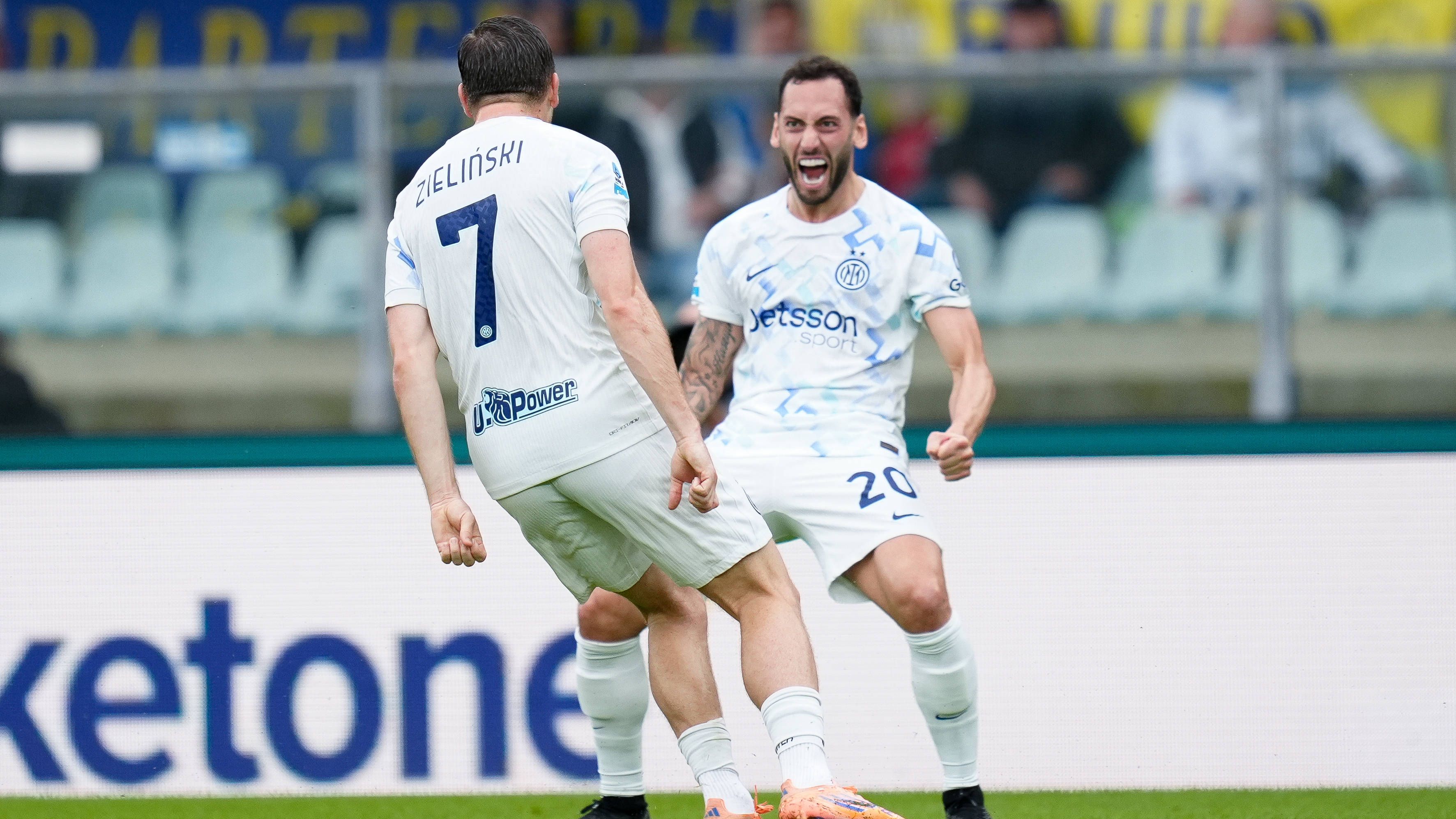 Calhanoglu und Zielinski 