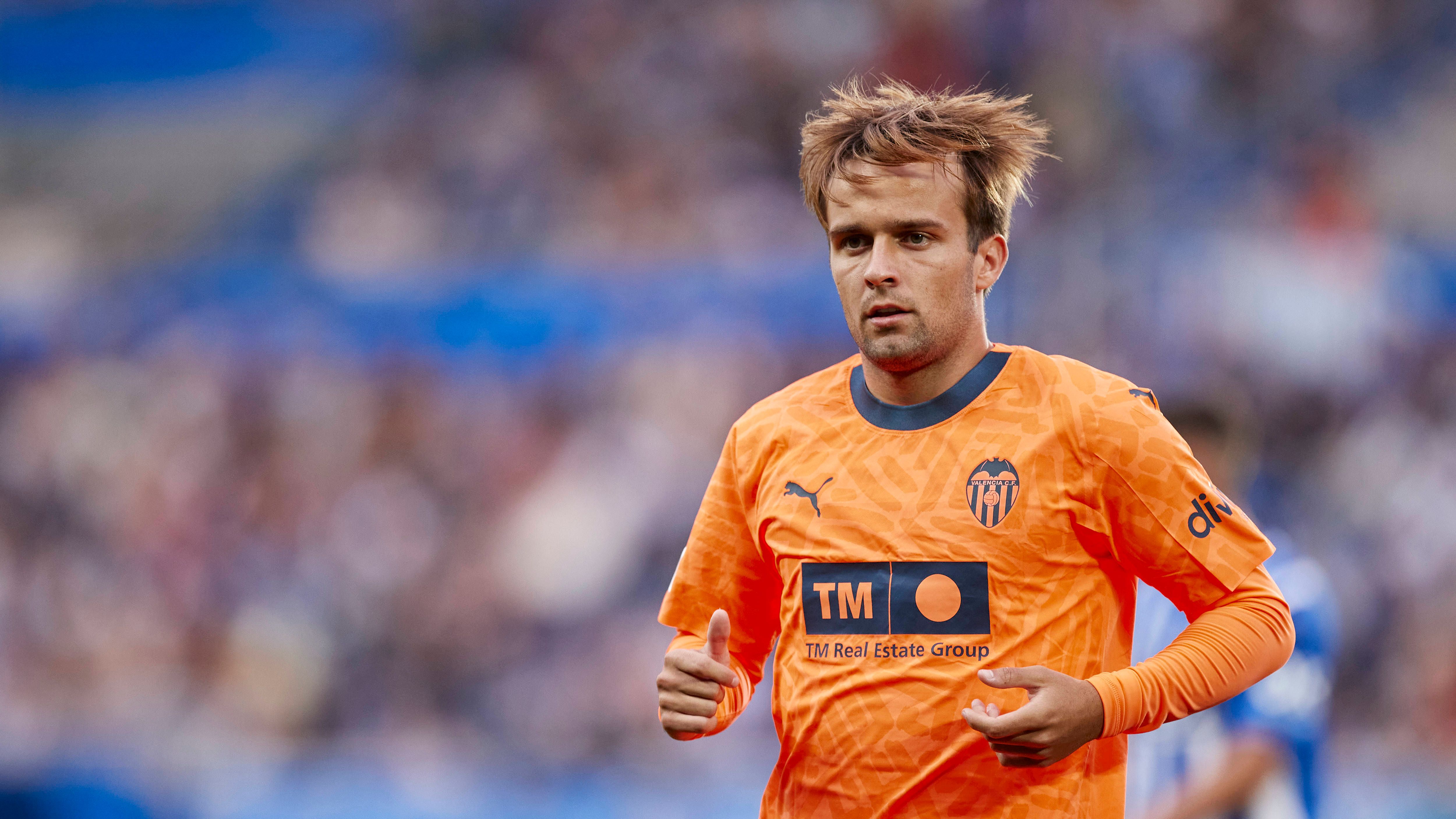 Valencia B’s all-time top scorer set to get started in the Eredivisie with immediate effect