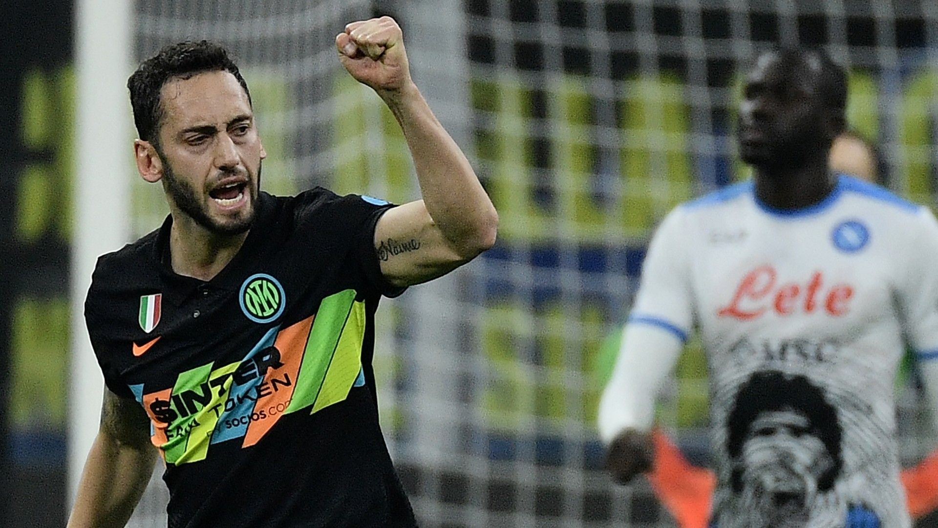 Hakan Calhanoglu Inter Napoli 2021-22
