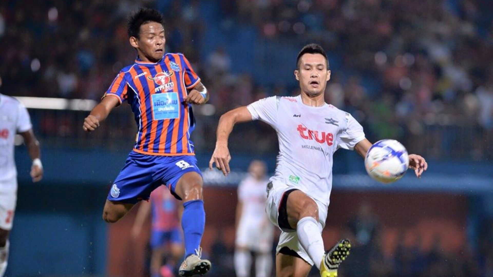 เอกภูมิ โพธารุ่งโรจน์