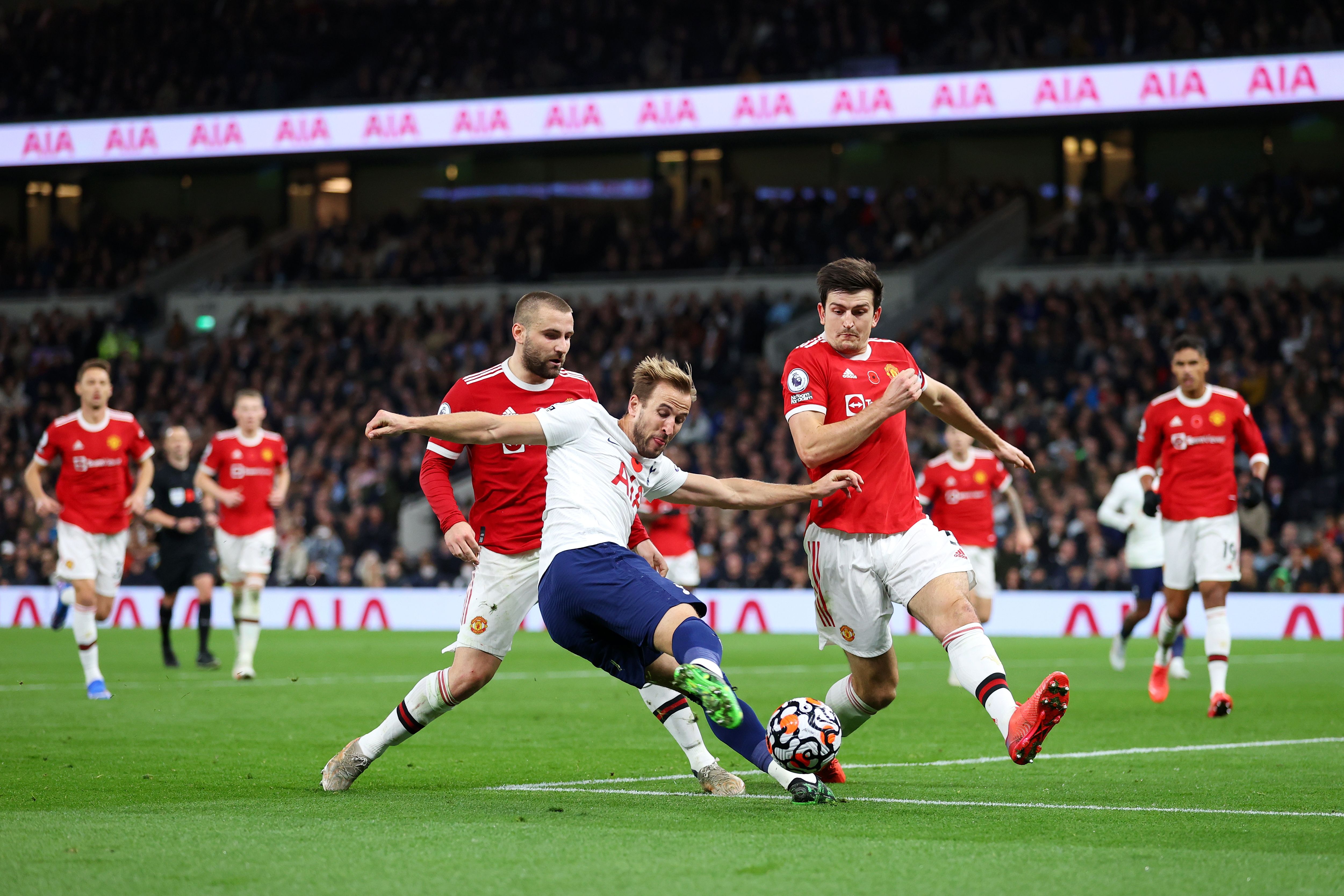 Tottenham Hotspur v Manchester United - Premier League