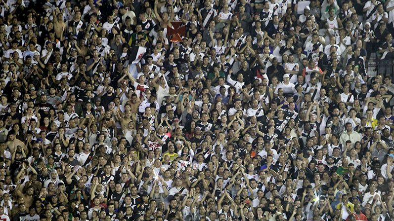 Torcida Vasco Santos Copa do Brasil 22092016