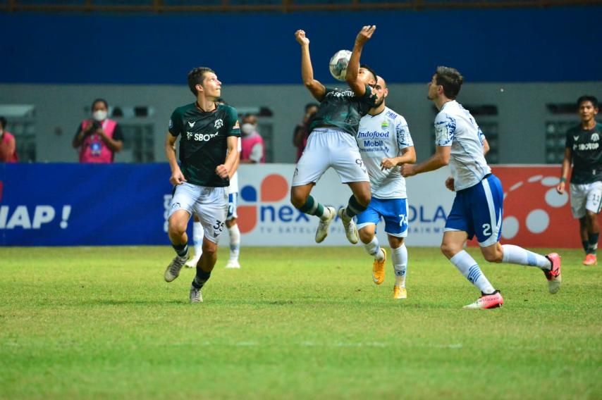 Tira Persikabo - Persib Bandung