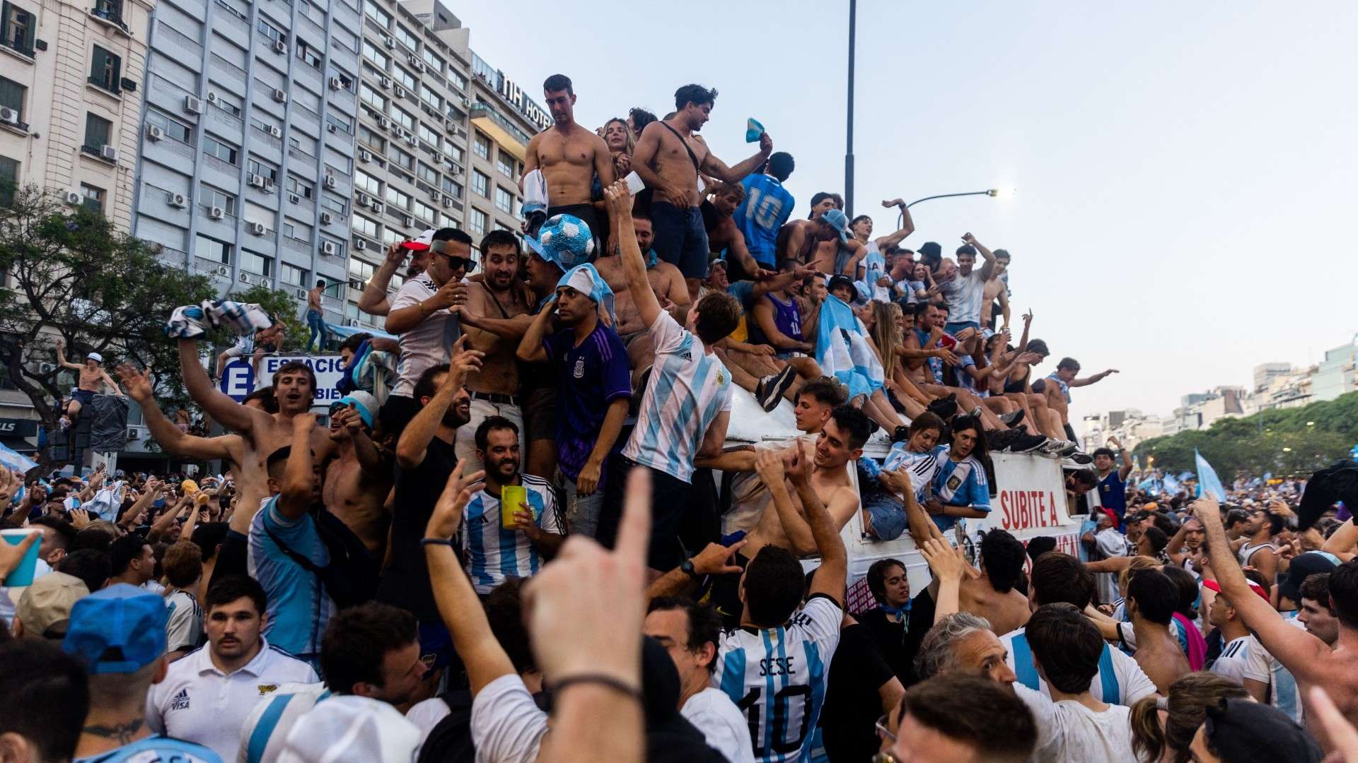 Fans Argentina Campeon Copa del Mundo 18122022