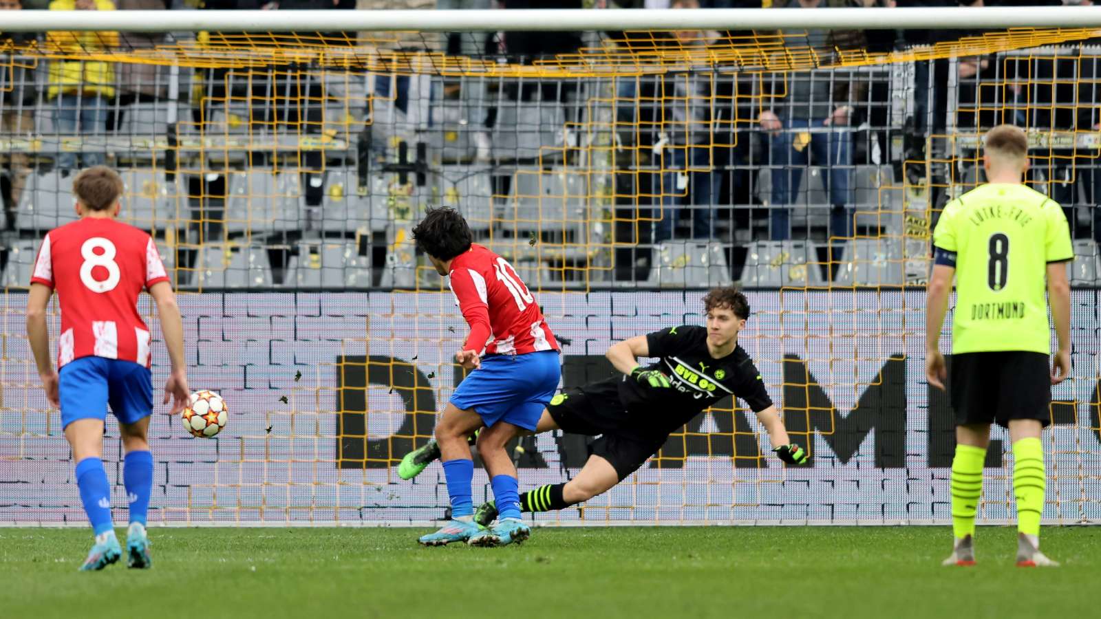 Javier Curras Borussia Dortmund Atletico Madrid Youth League