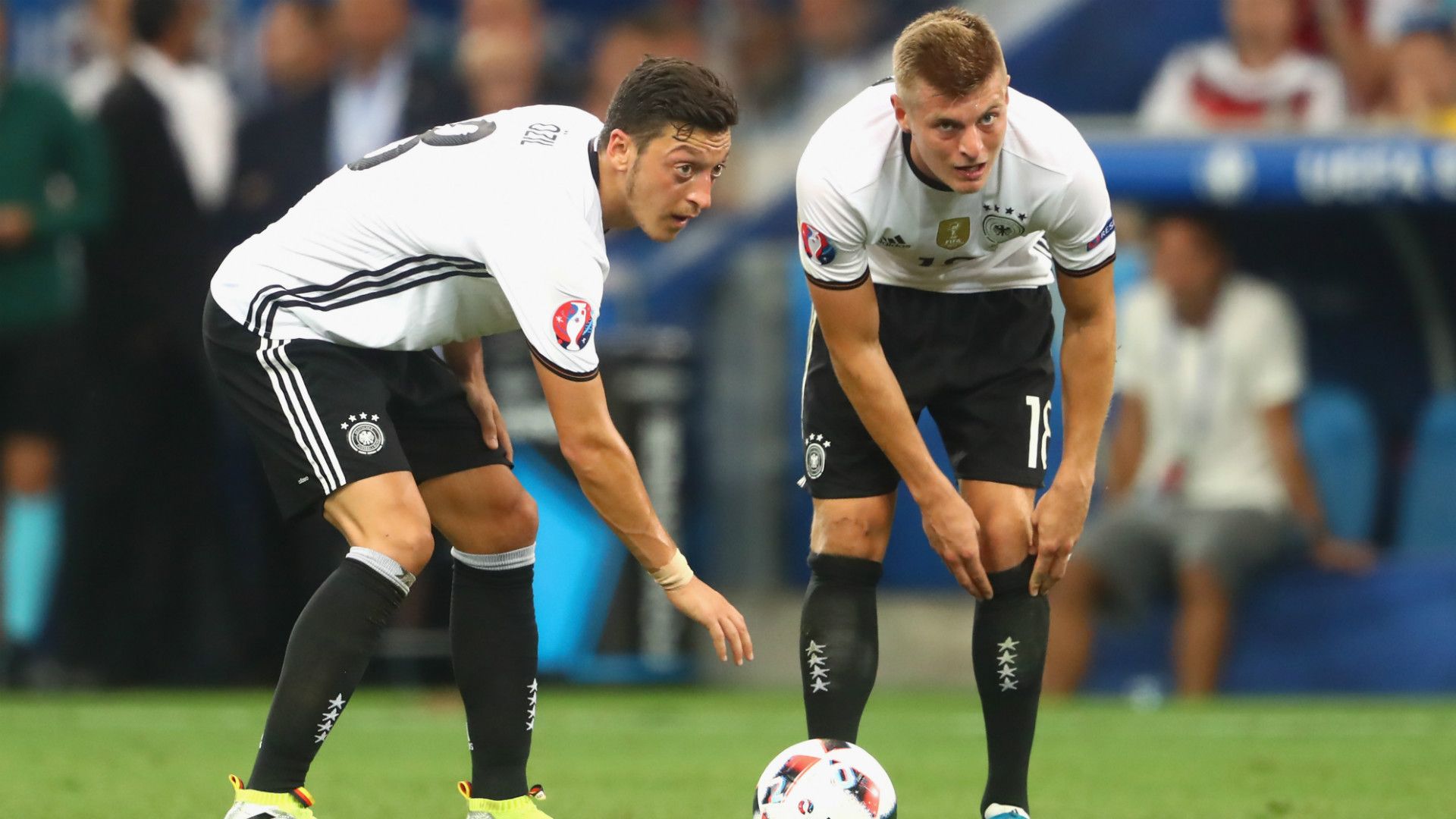 Toni Kroos Mesut Ozil Germany