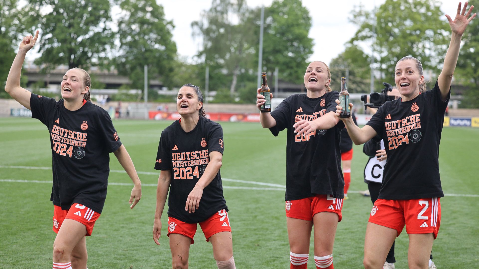 BAYERN MÜNCHEN FRAUEN