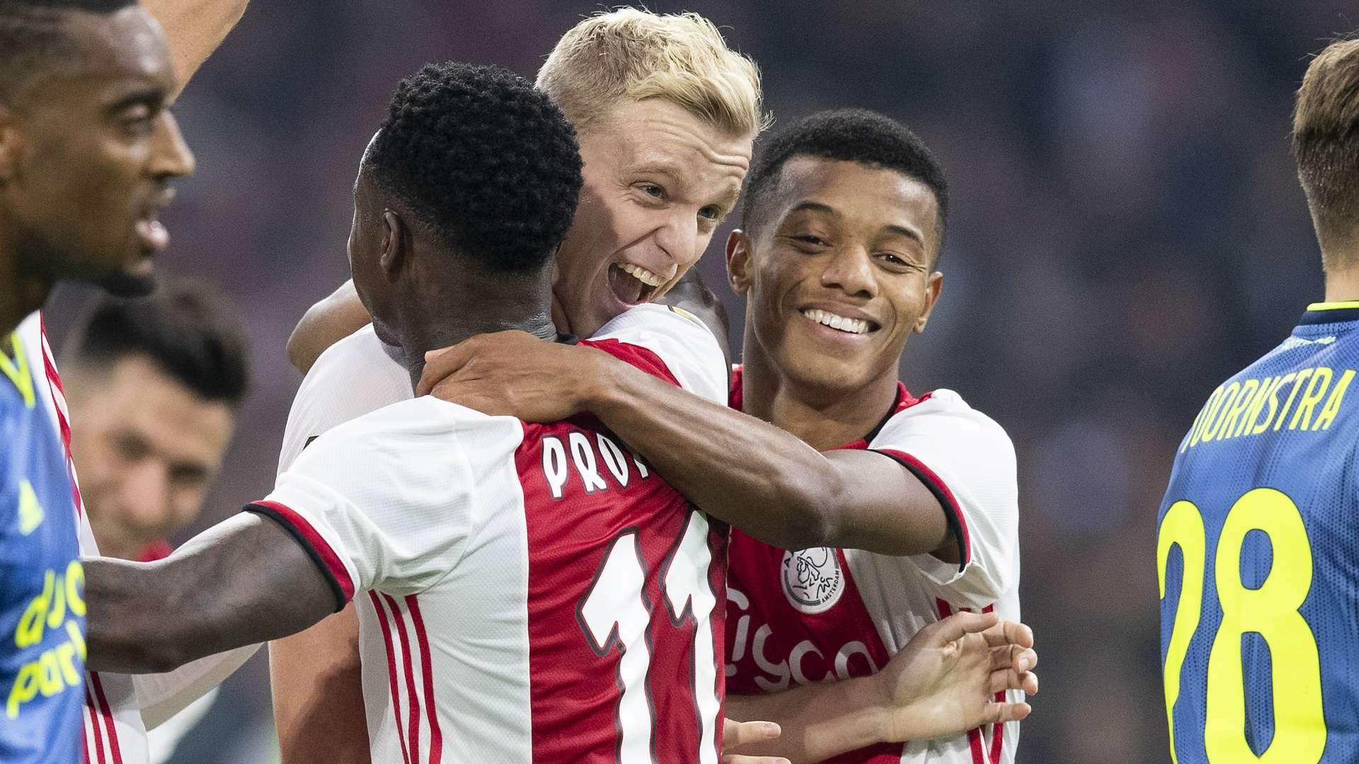 Donny van de Beek David Neres Ajax - Feyenoord 10272019