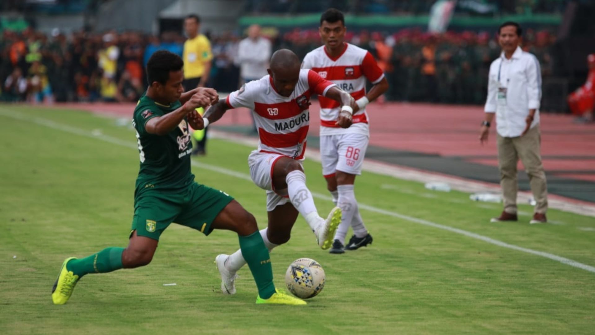 Zah Rahan - Madura United & Osvaldo Haay - Persebaya Surabaya