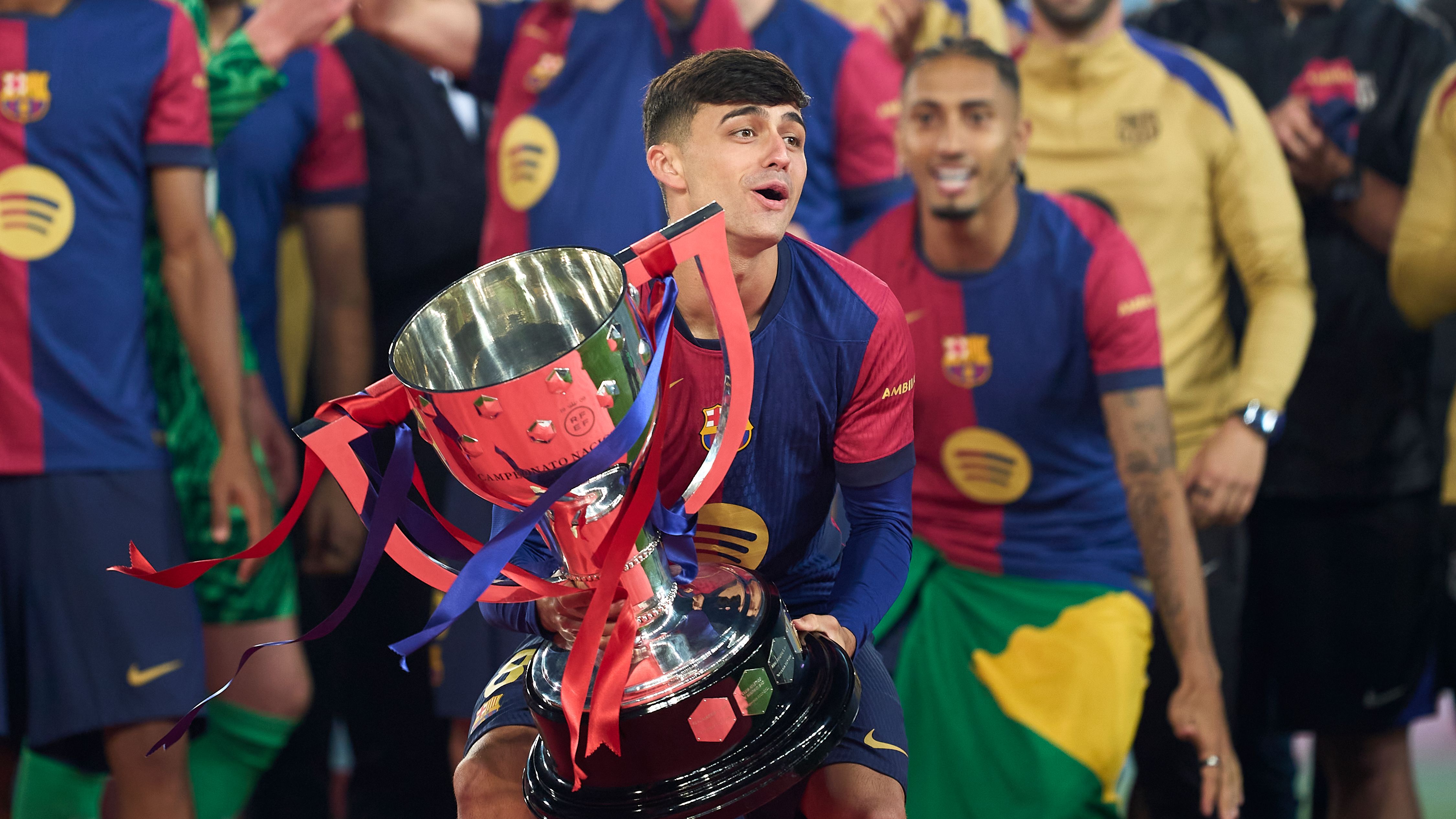 Pedri Barcelona 2024-25