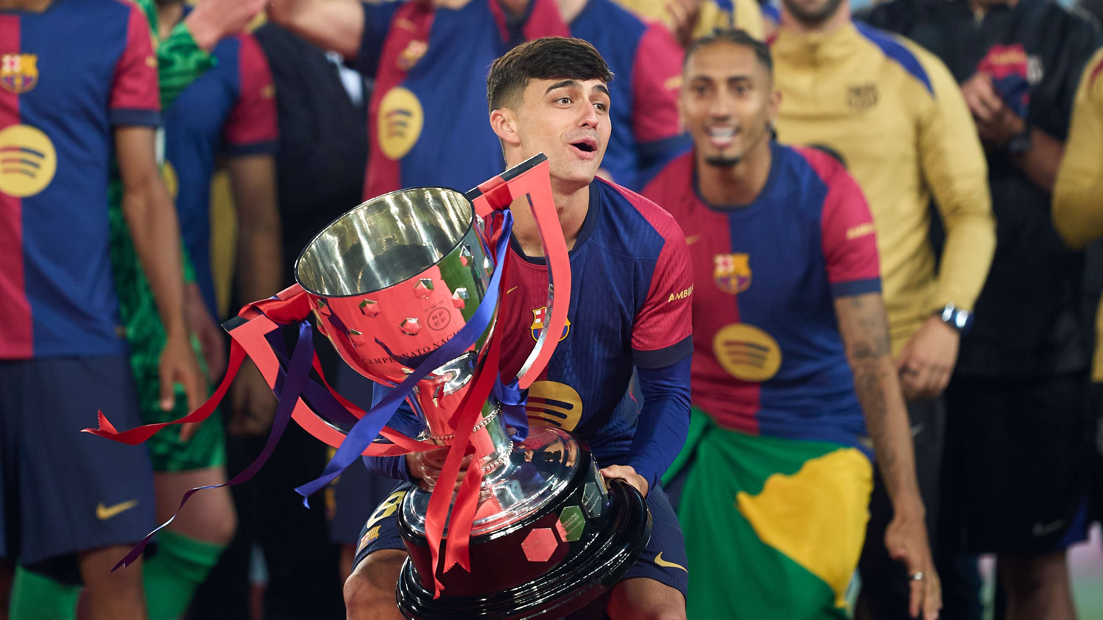 Pedri Barcelona 2024-25