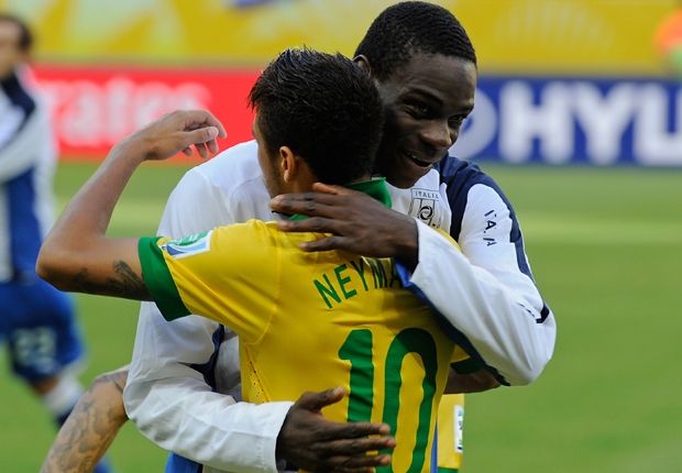 Balotelli & Neymar- Italy-Brazil
