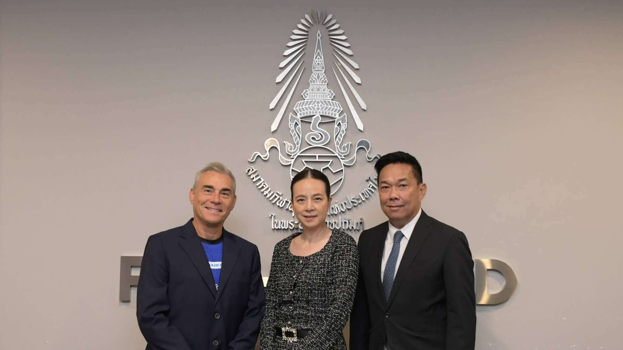 นวลพรรณ ล่ำซำ