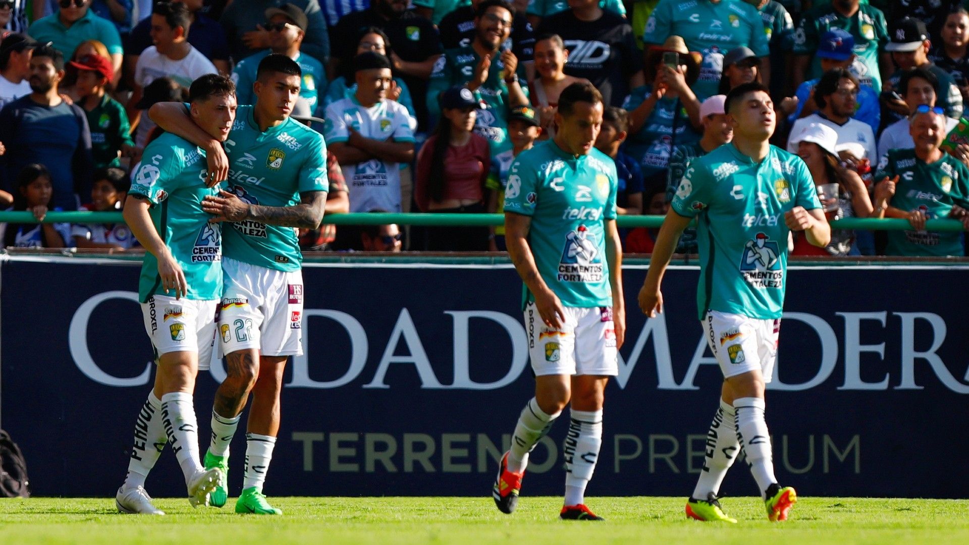 León celebración Clausura 2024