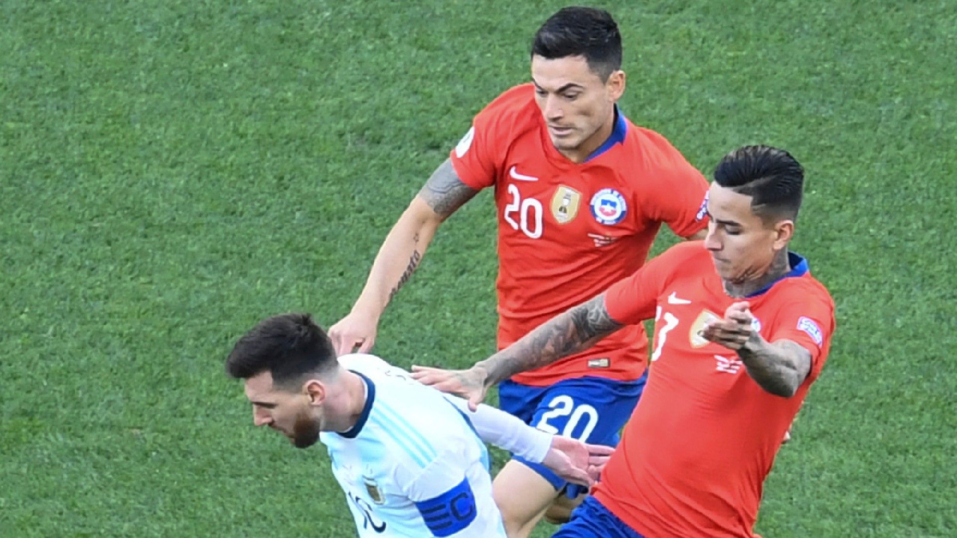 070719 Argentina Chile Messi Pulgar Aránguiz