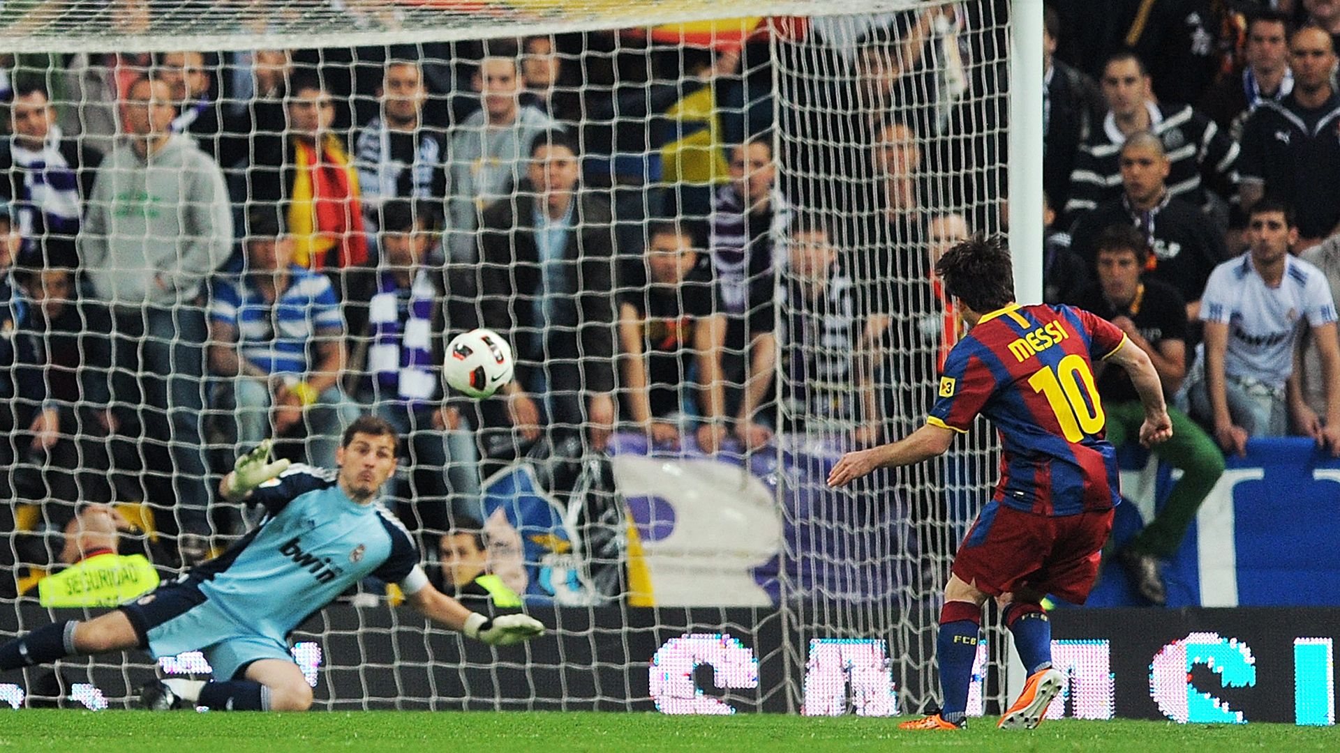 Lionel Messi Iker Casillas