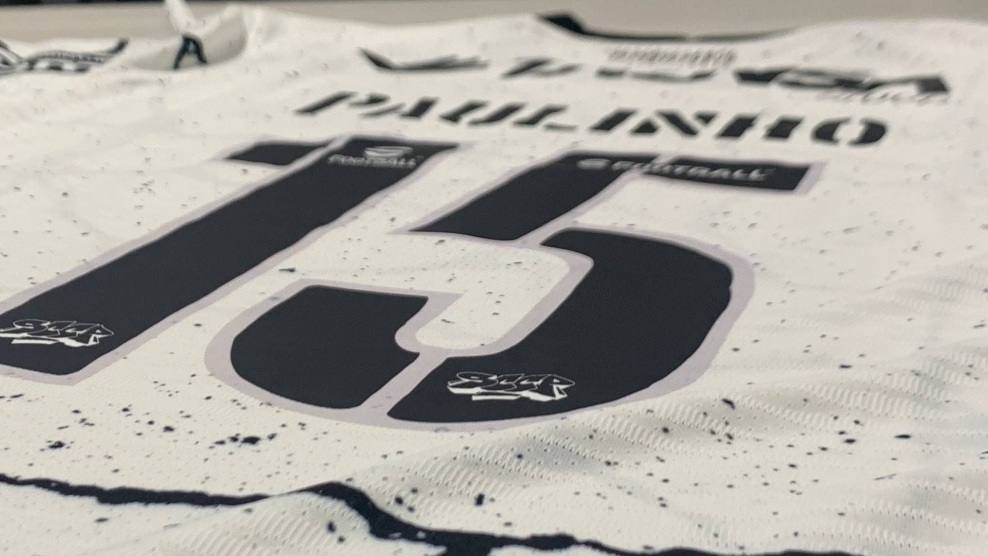 Paulinho reestreou com a camisa do Corinthians