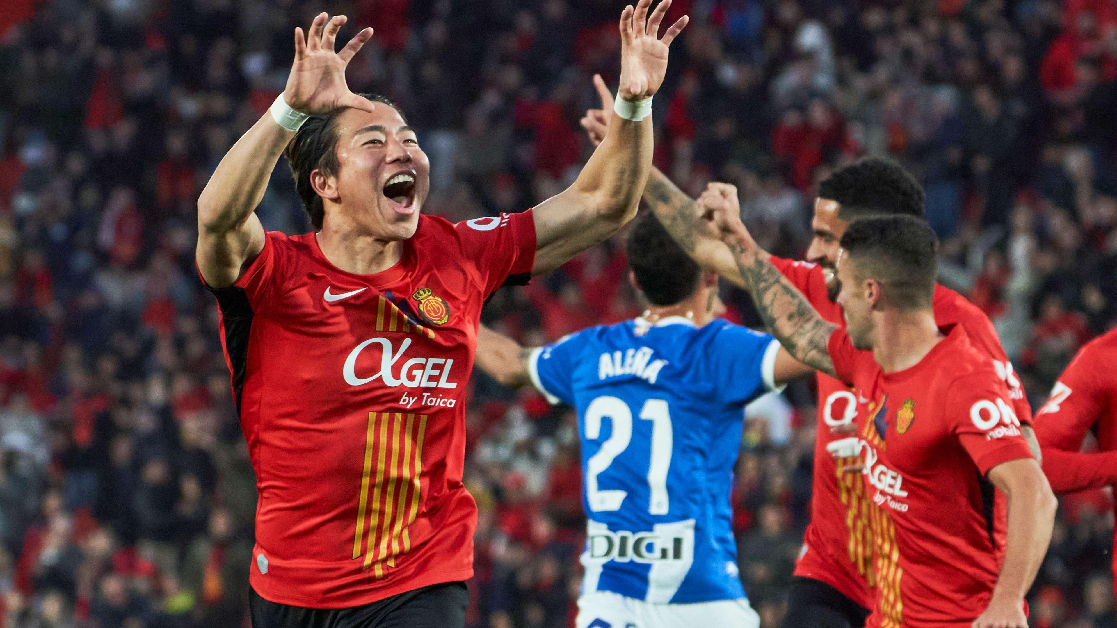 圧巻ゴラッソでスペイン初ゴール!浅野拓磨の現地評価は?「ファンも総立ちで祝った」 | Goal.com 日本