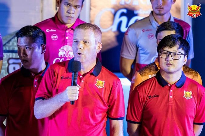 เขตพงศ์ กุลนาถศิริ