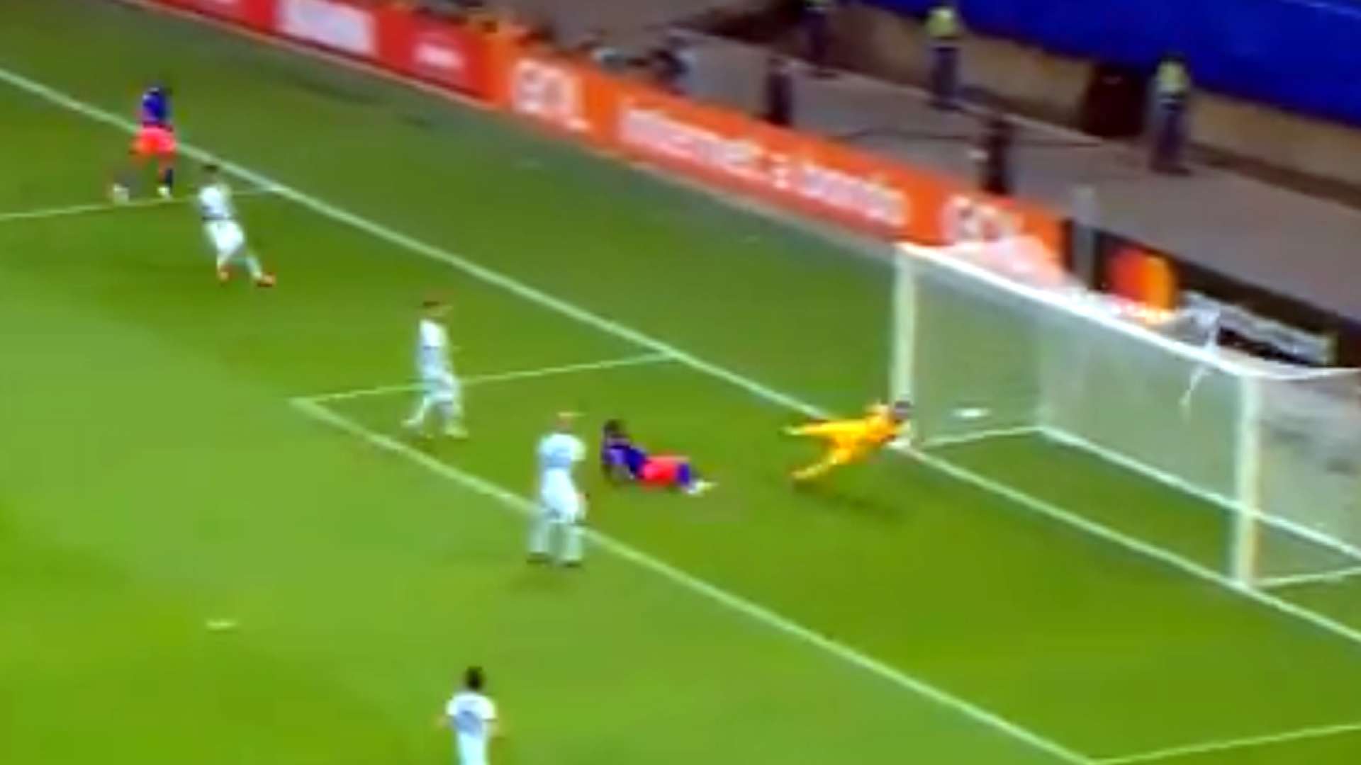 Captura gol Duvan Zapata Argentina Colombia