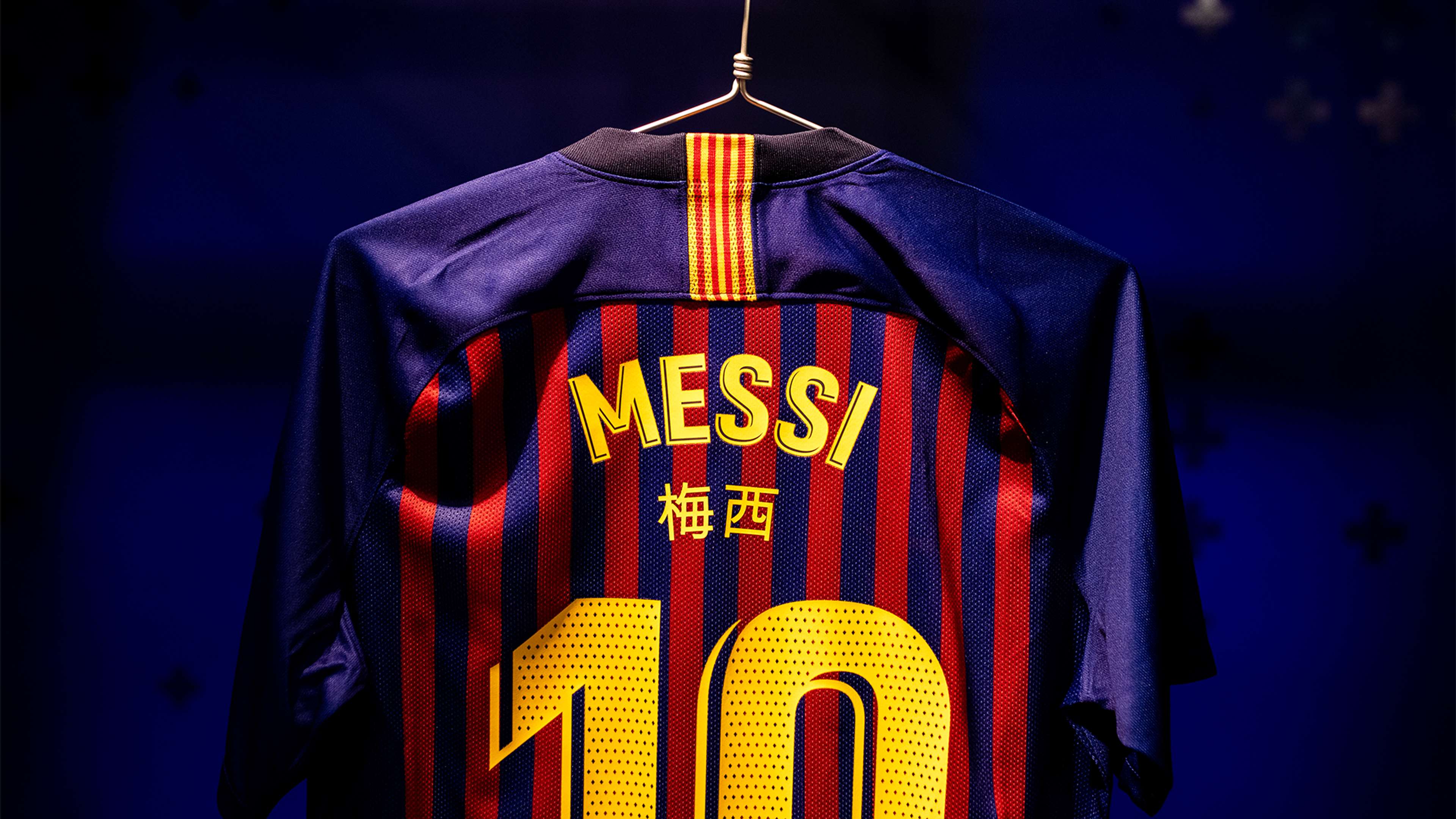 Lionel Messi Barcelona CNY 2018-19