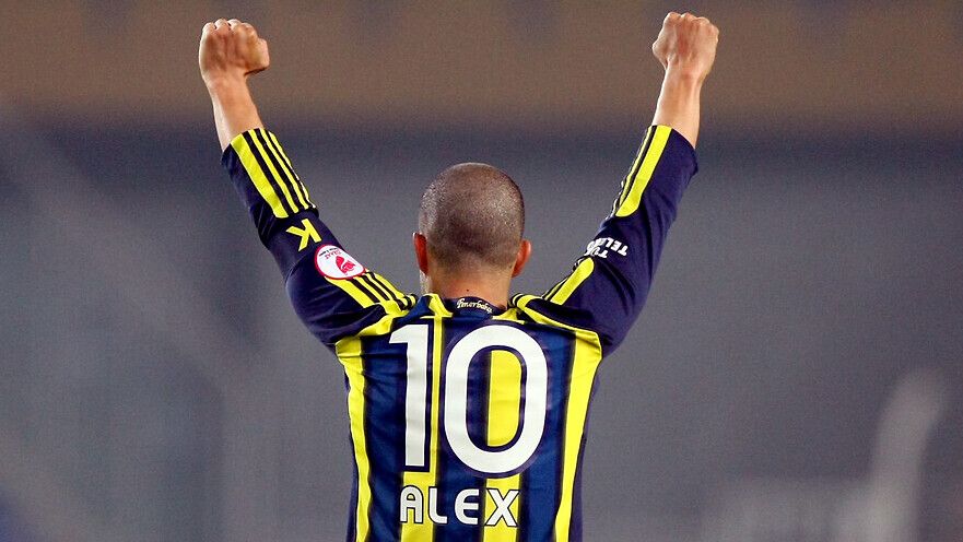 Premier Lig yıldızı hayranı olduğu Alex de Souza ile buluştu | Goal.com Türkçe