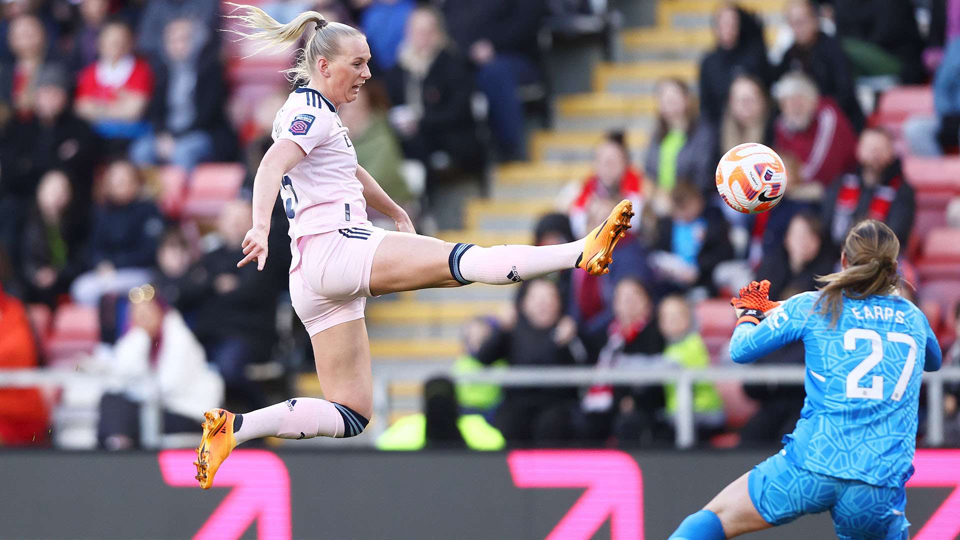 Stina Blackstenius Arsenal Manchester United 2022-23