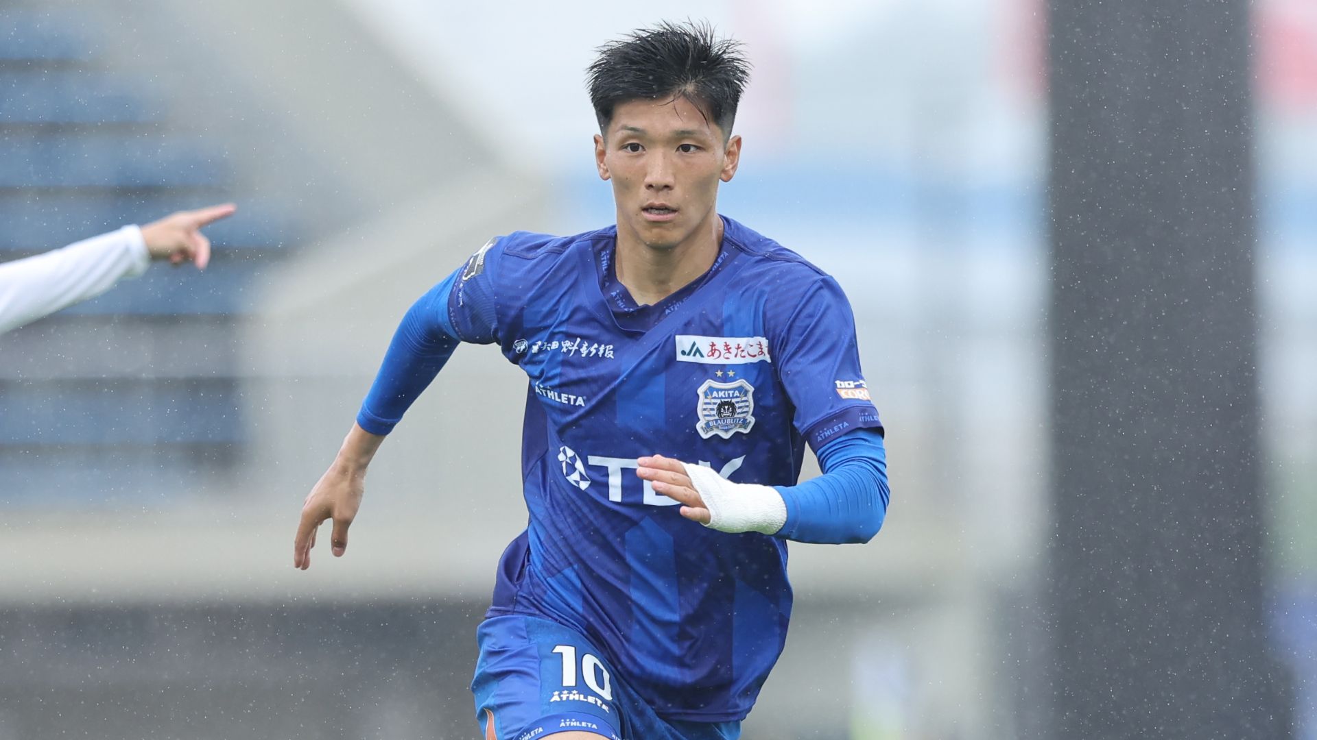 小松蓮ほか選手サイン入りユニフォーム #ブラウブリッツ秋田 小松 蓮 (ブラウブリッツ秋田)🔥2025 プレー集 - YouTube