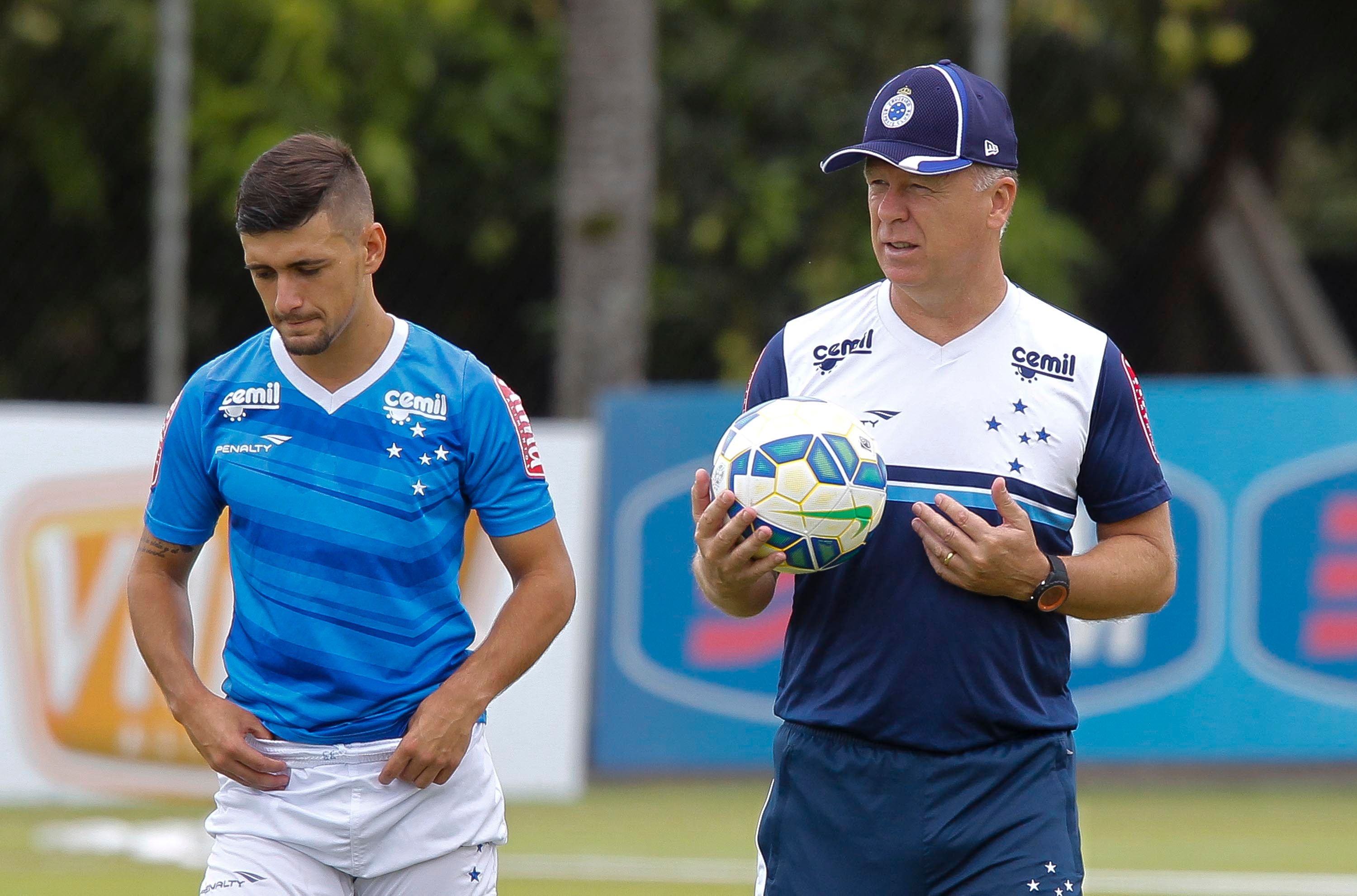 Mano Menezes Arrascaeta Cruzeiro