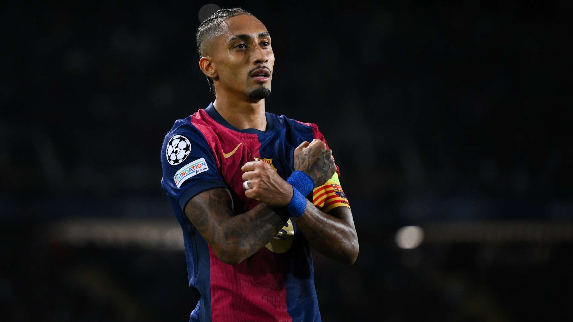 Raphinha of FC Barcelona celebrates