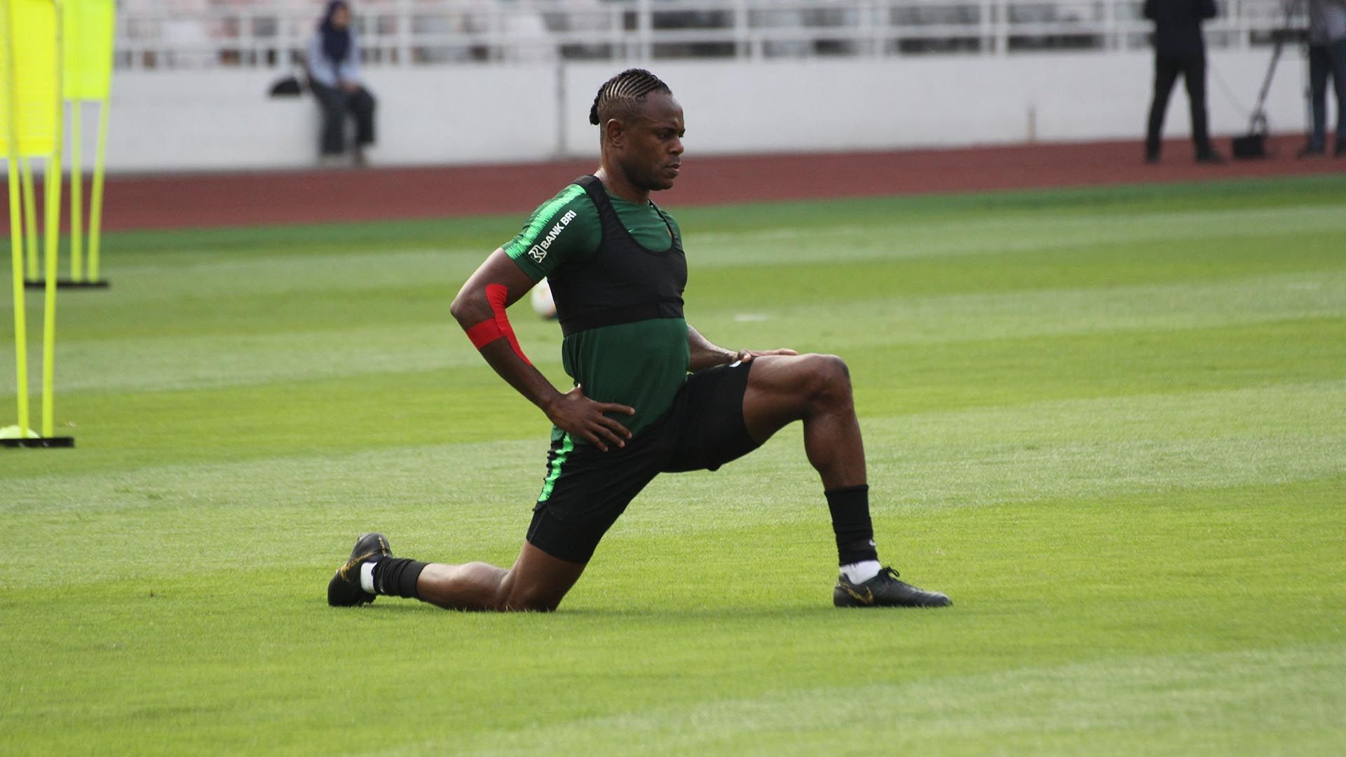 Victor Igbonefo - Indonesia